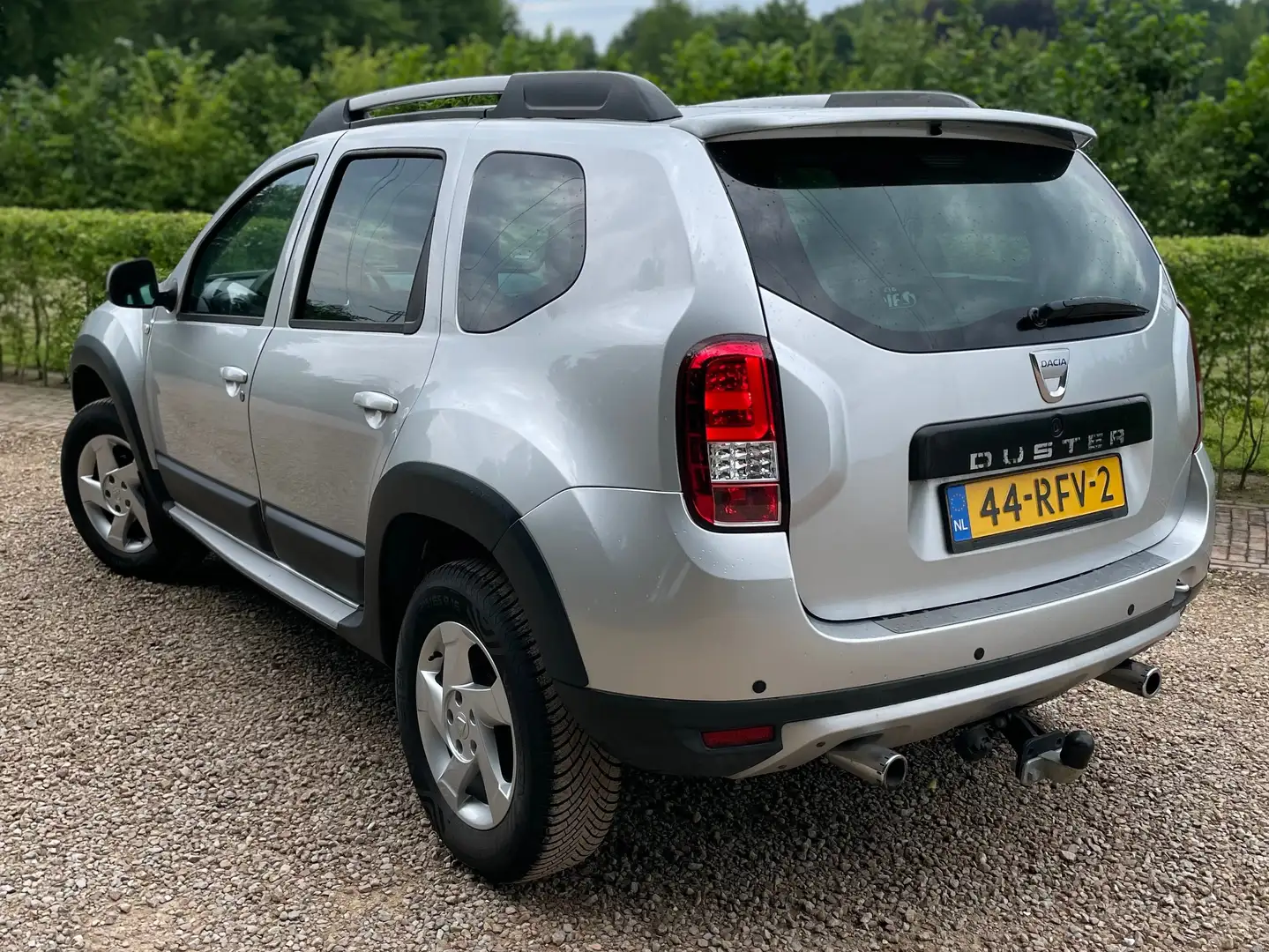 Dacia Duster Grijs - 2