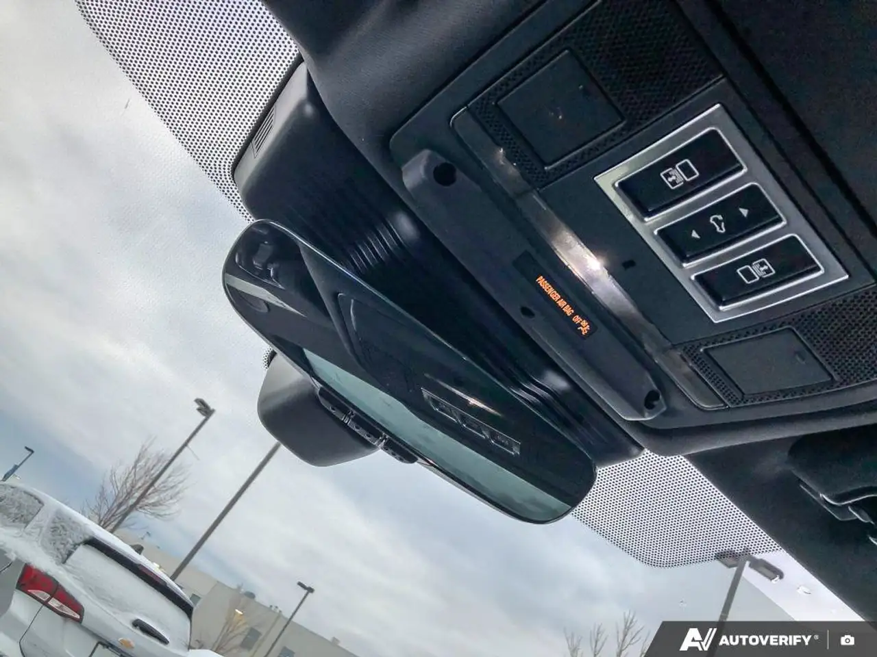 Land Rover Discovery снимка Land Rover Discovery