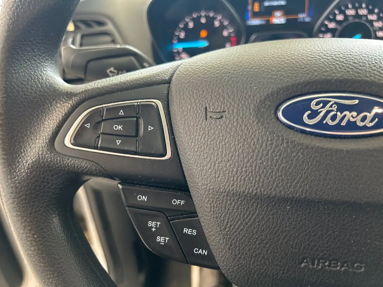 Ford Escape снимка Ford Escape