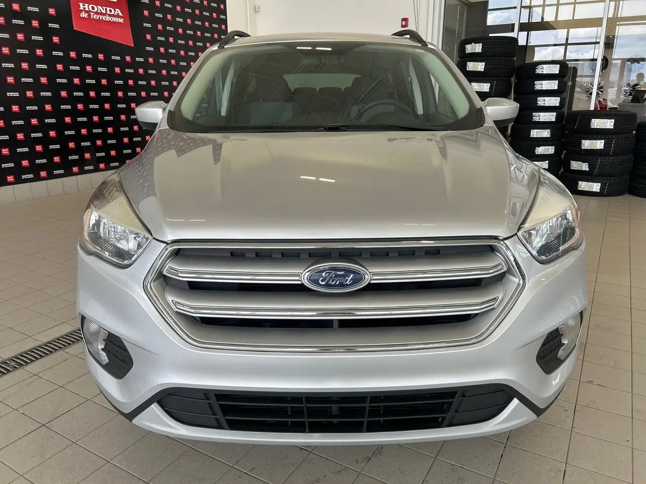 Ford Escape снимка Ford Escape
