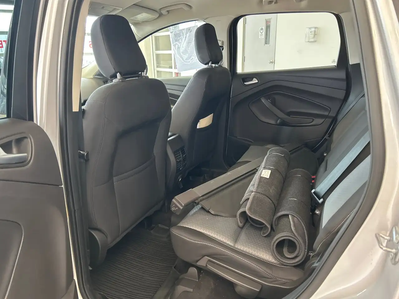 Ford Escape снимка Ford Escape