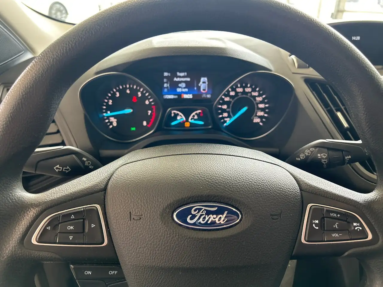 Ford Escape снимка Ford Escape