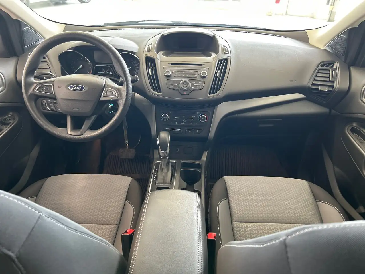 Ford Escape снимка Ford Escape