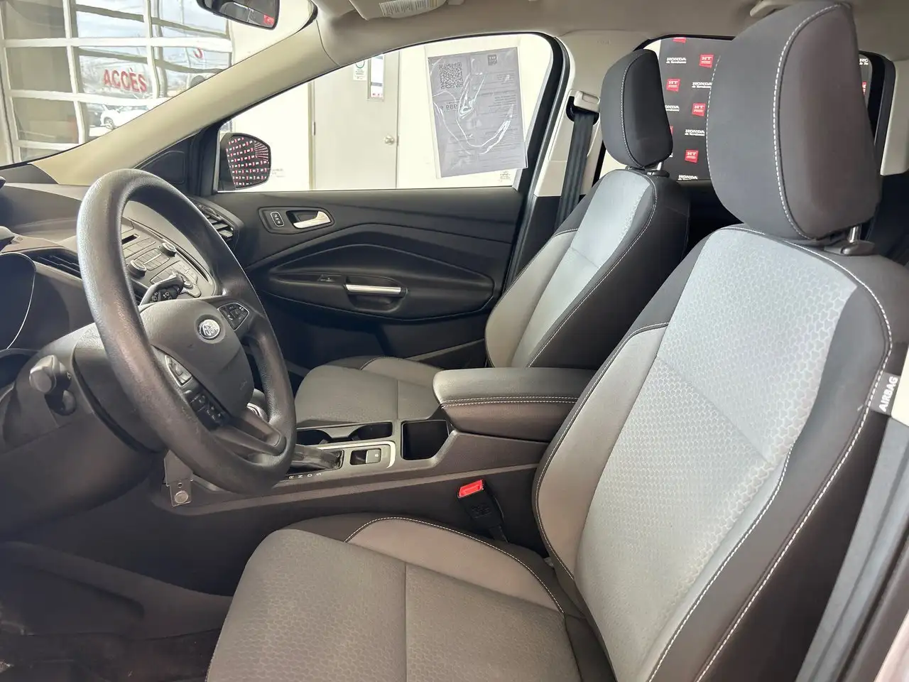 Ford Escape снимка Ford Escape