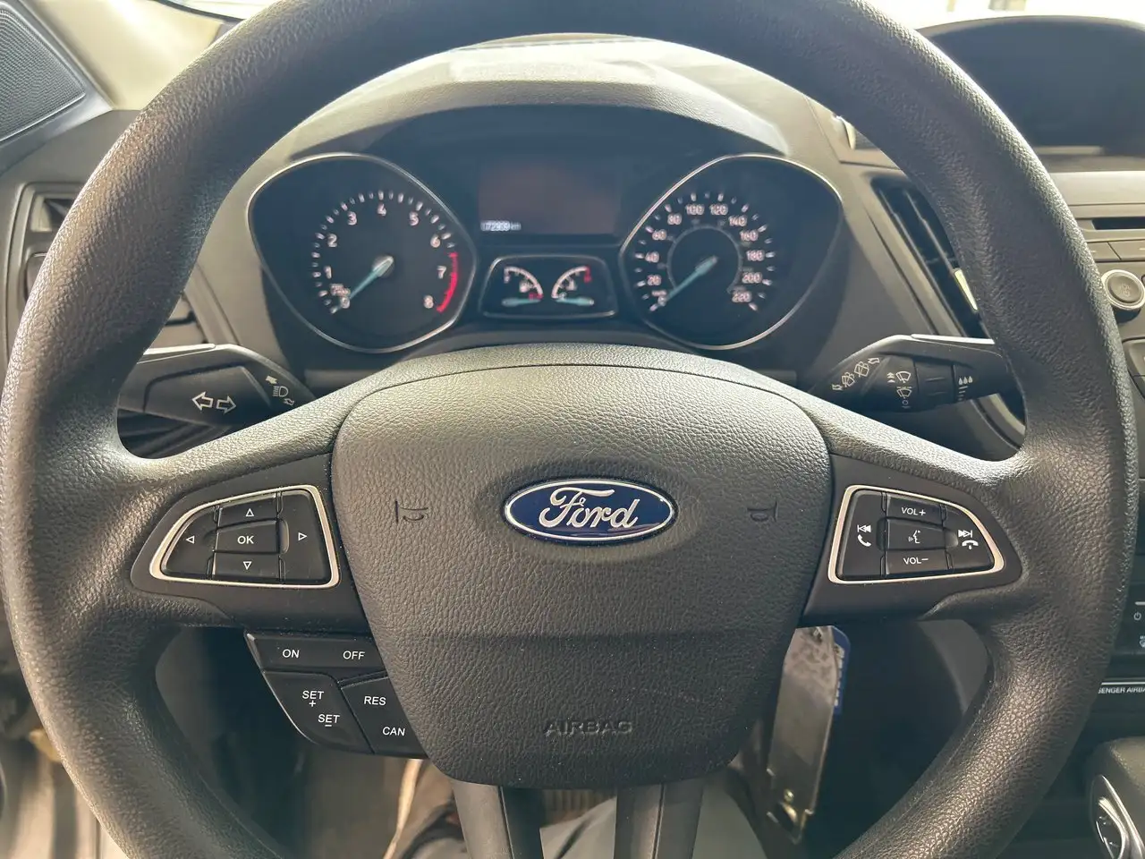 Ford Escape снимка Ford Escape