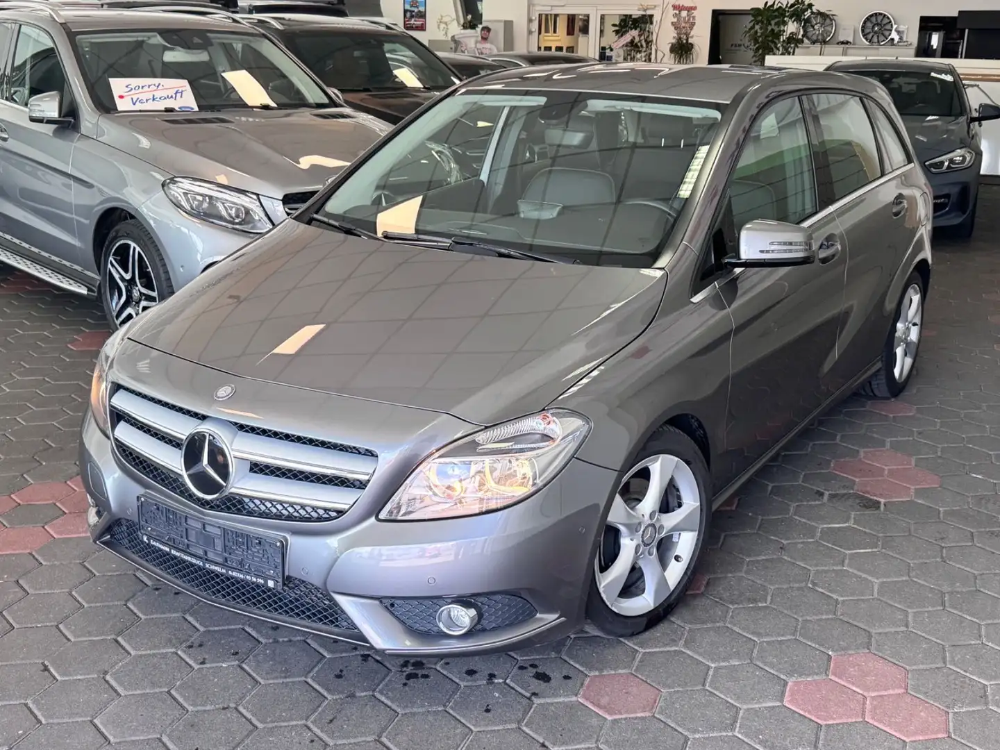 Mercedes-Benz B 180 B180 CDI*Automatik*Navi*1-Hand*Pdc*Klima*Tempo* Gris - 1