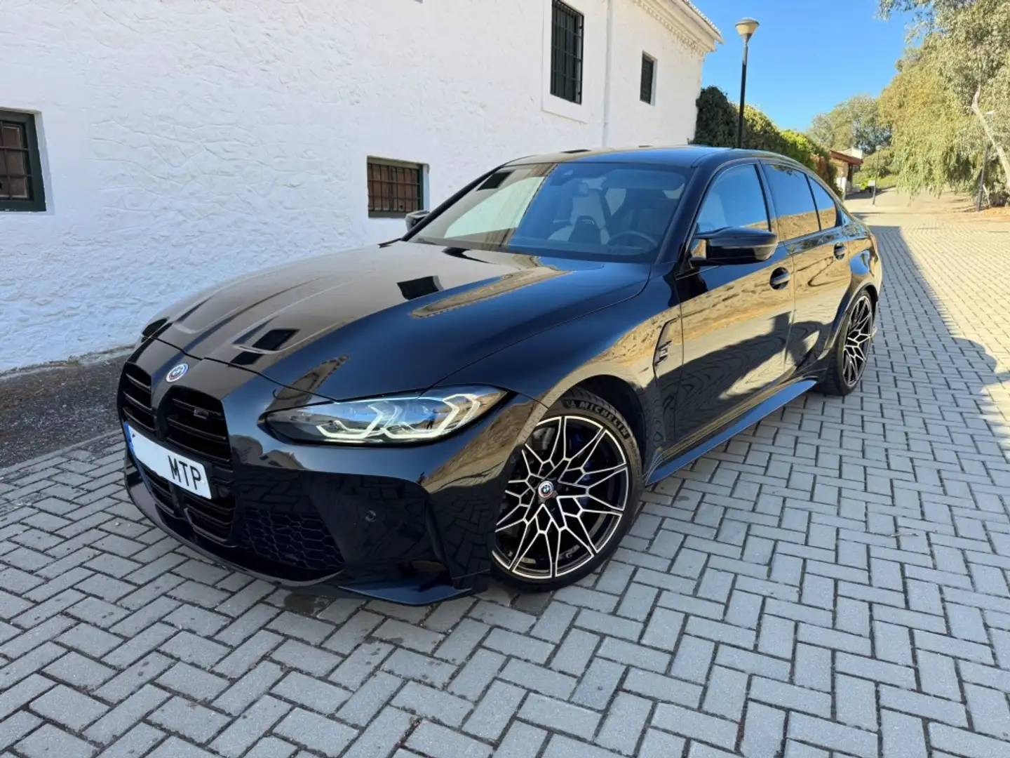 BMW M3 Competition MxDrive Noir - 1