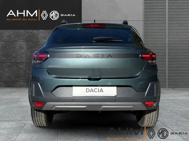 Dacia Sandero view 4