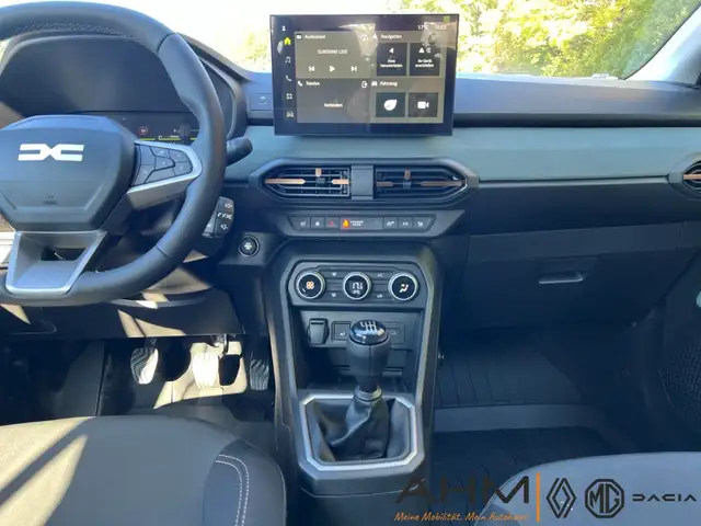 Dacia Sandero view 16