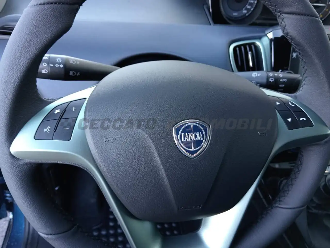 Lancia Ypsilon 2024 — фото 14