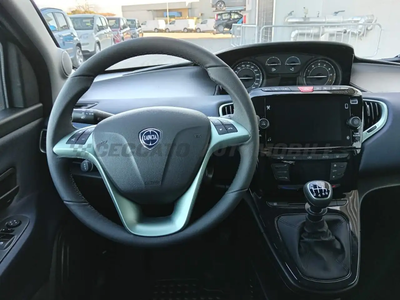 Lancia Ypsilon 2024 — фото 12