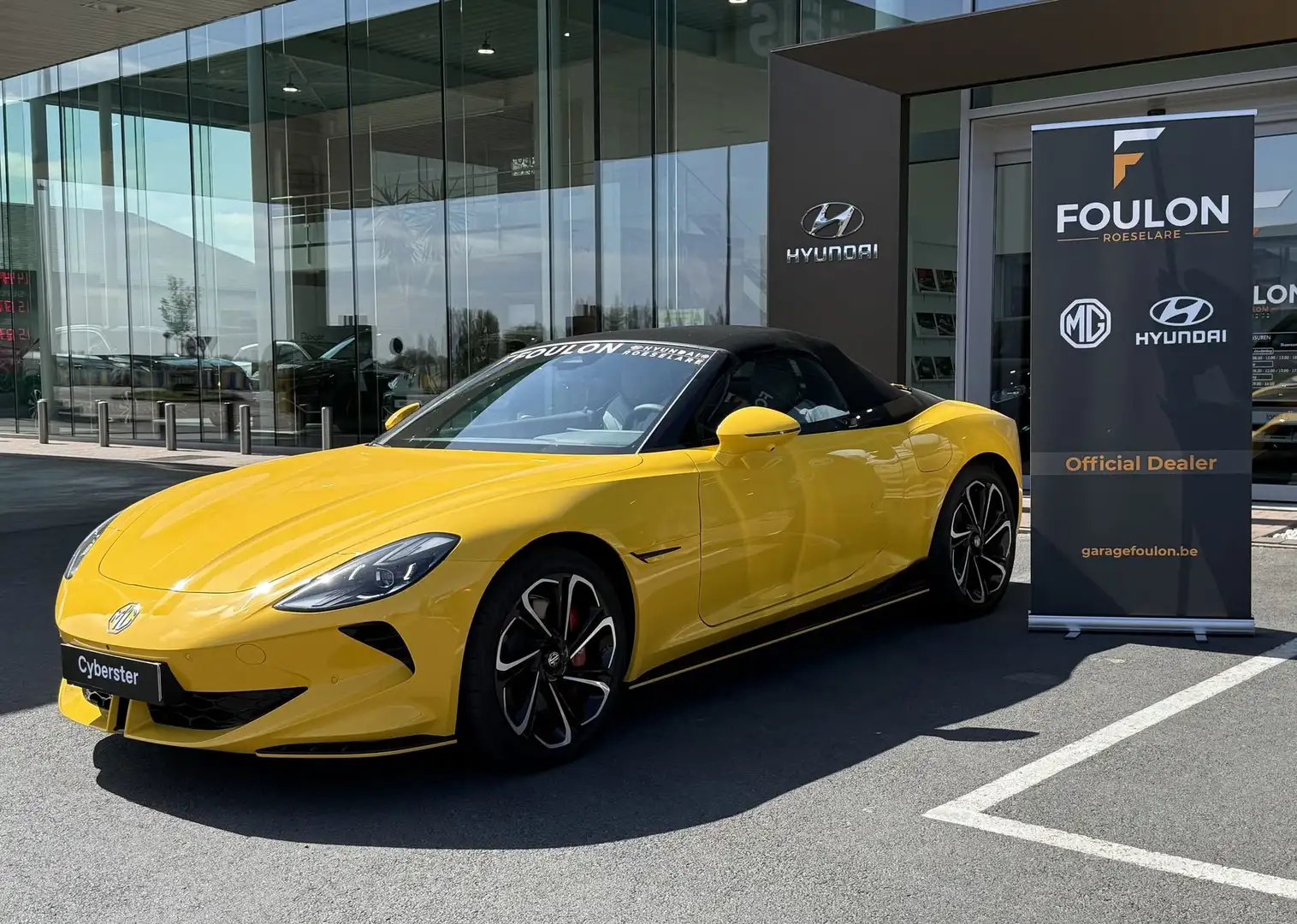 MG Cyberster 77kWh GT AWD 510 pk! | DEMO Giallo - 1
