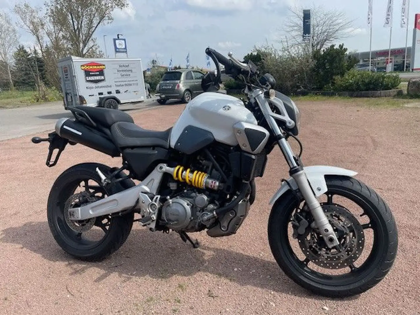 Yamaha MT-03 Fehér - 2