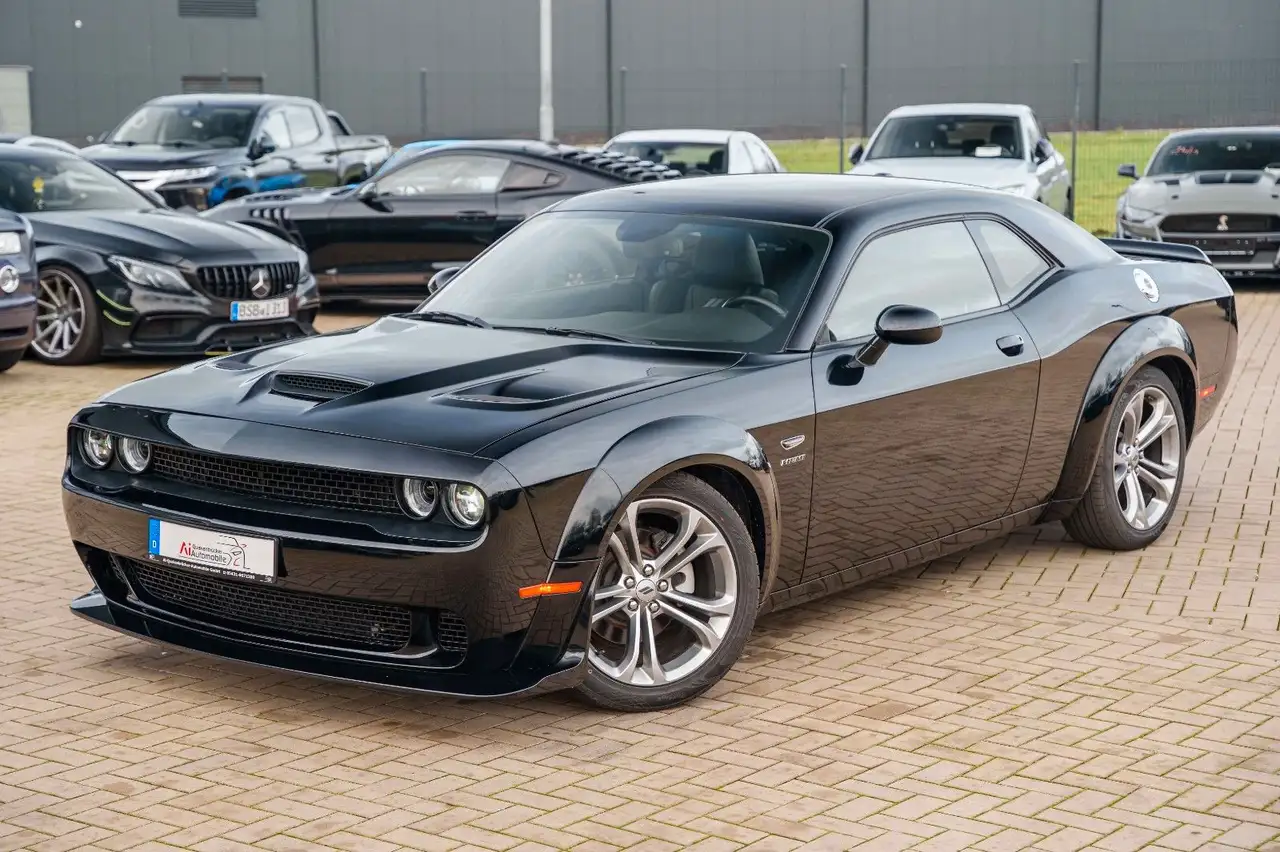 Dodge Challenger 2021 — фото 10