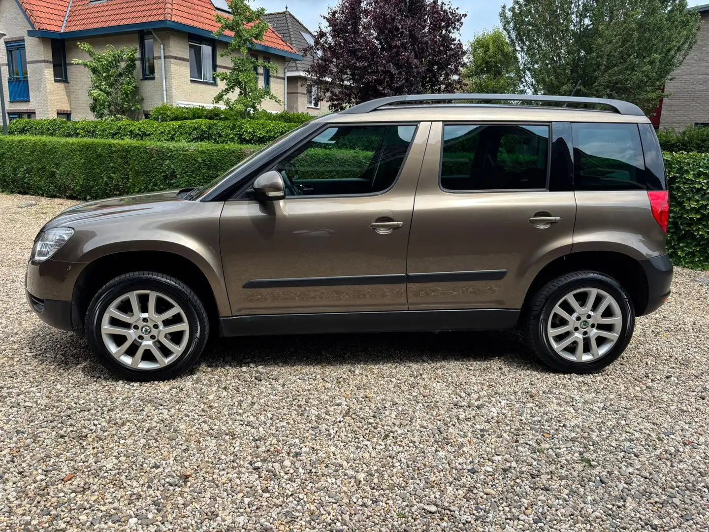 Skoda Yeti 1.2 TSI Ambition Bruin - 2