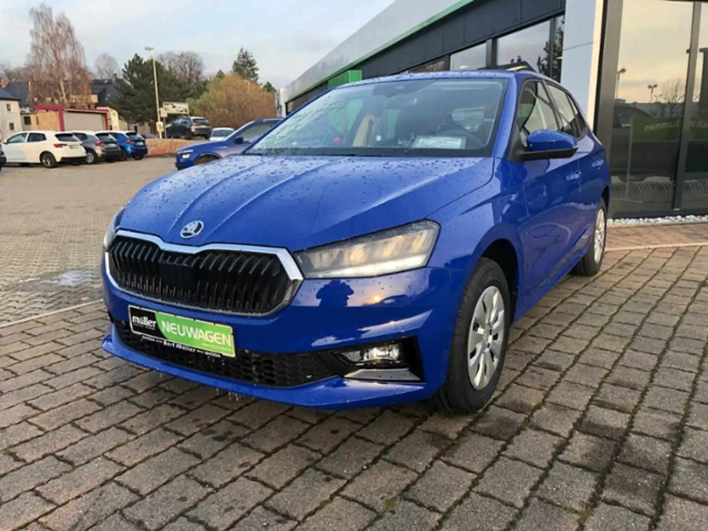 Skoda Fabia Essence Klima SHZ PDC DAB Blau - 2