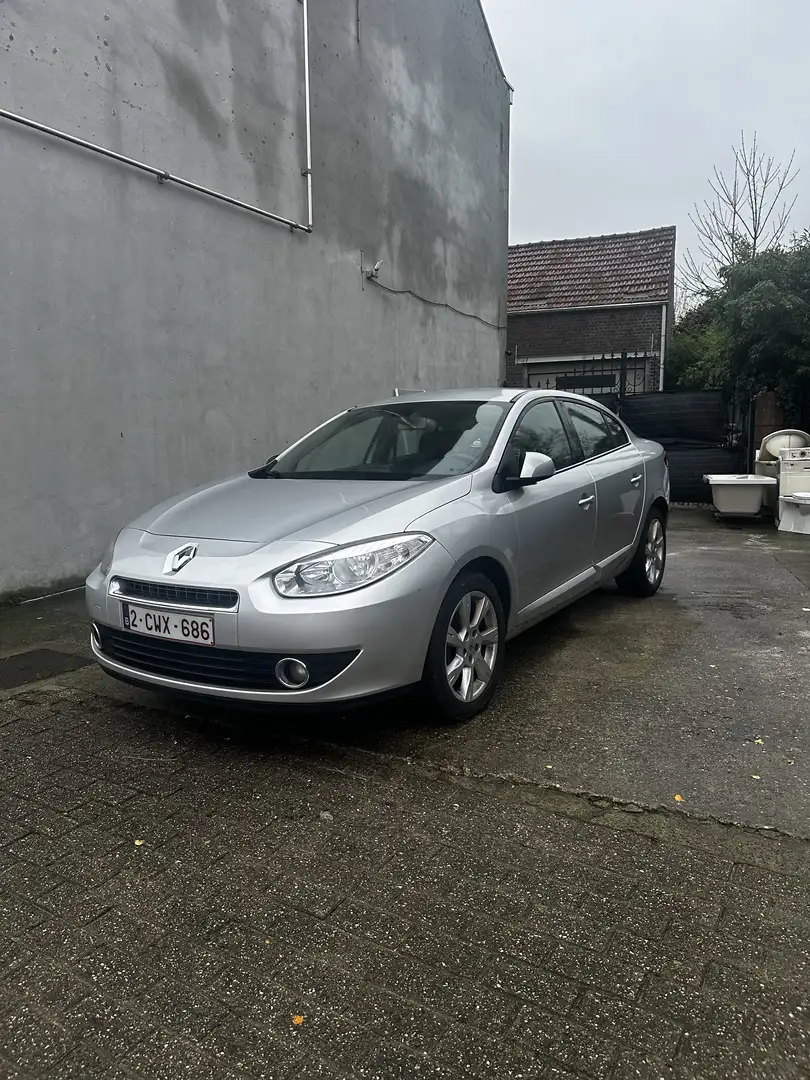 Renault Fluence 1.5 dCi Gris - 2