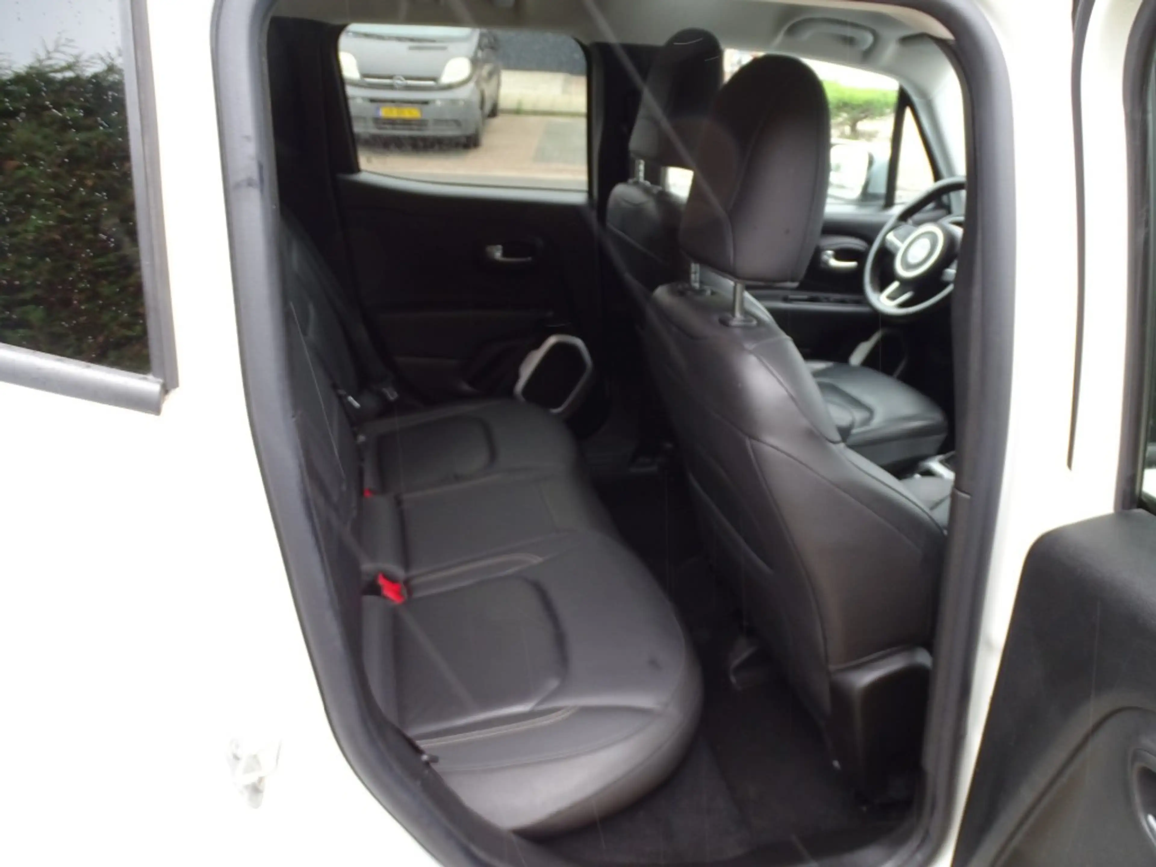 Jeep Renegade 1.4 M.AIR FREEDOM-Cruise-Blth-Navi-Usb/Aux — photo 7