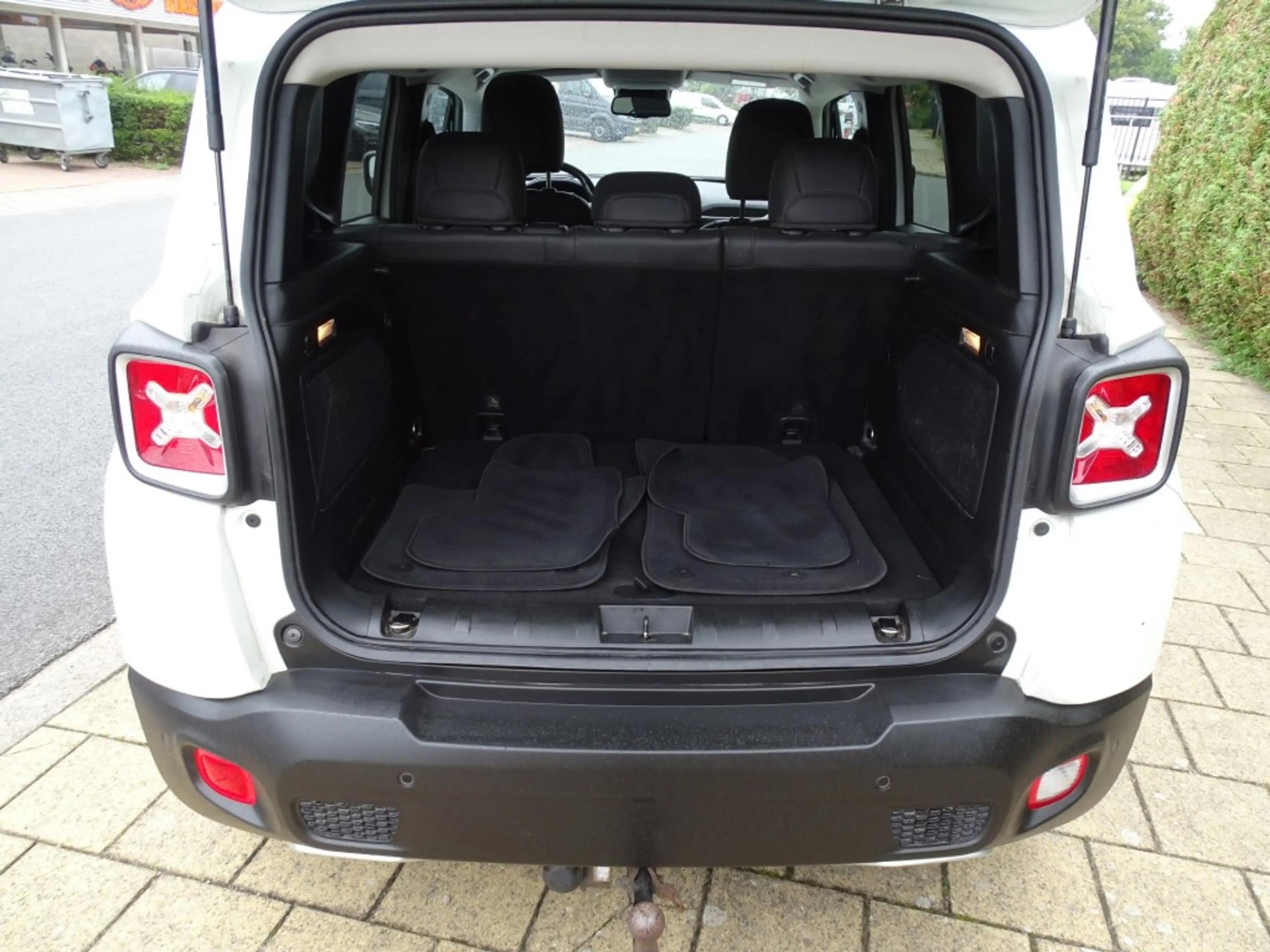 Jeep Renegade 1.4 M.AIR FREEDOM-Cruise-Blth-Navi-Usb/Aux — photo 10