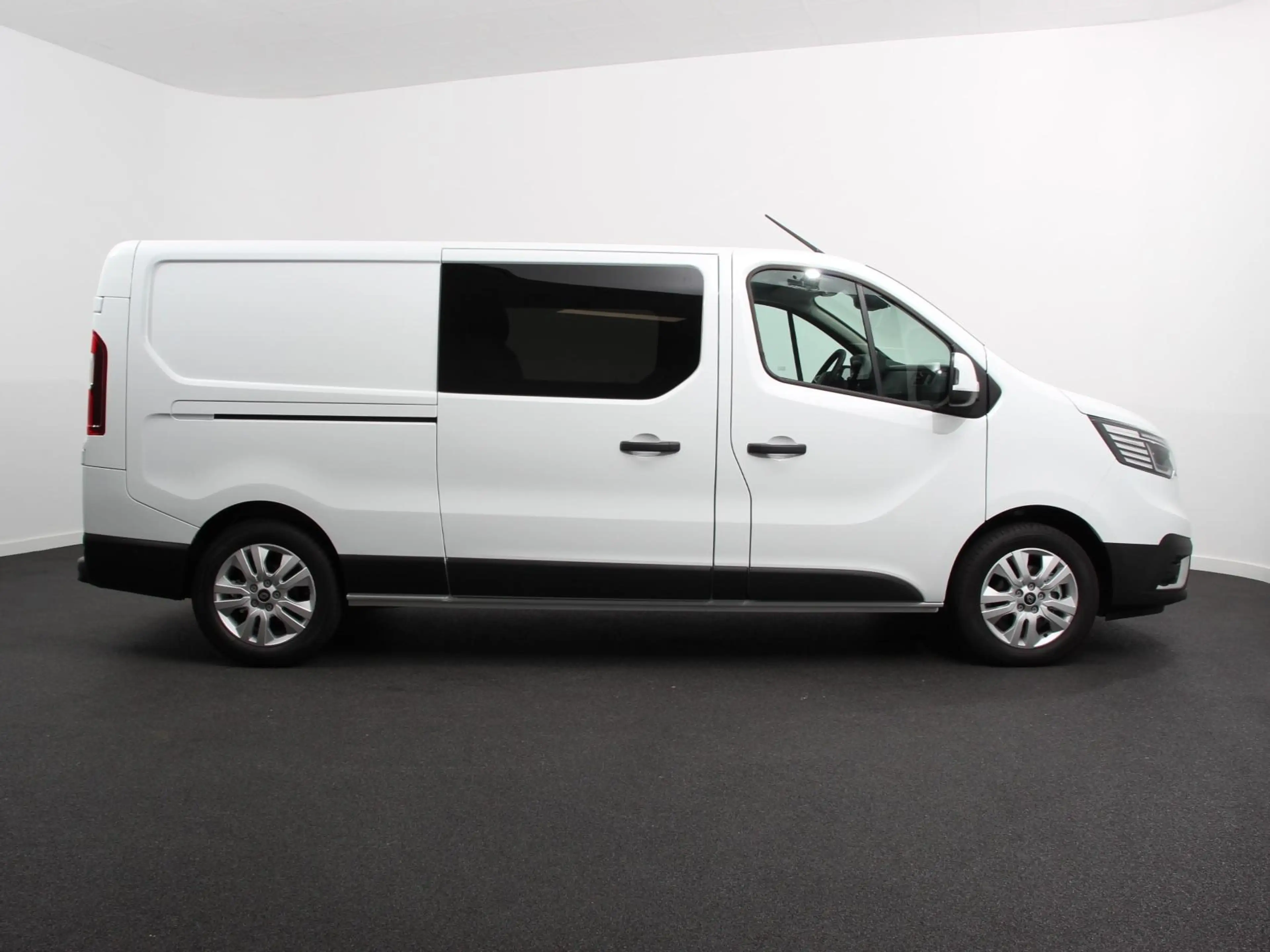 Renault Trafic 2.0 Blue dCi 150 EDC T30 L2H1 Advance Dubbele cabi — photo 8