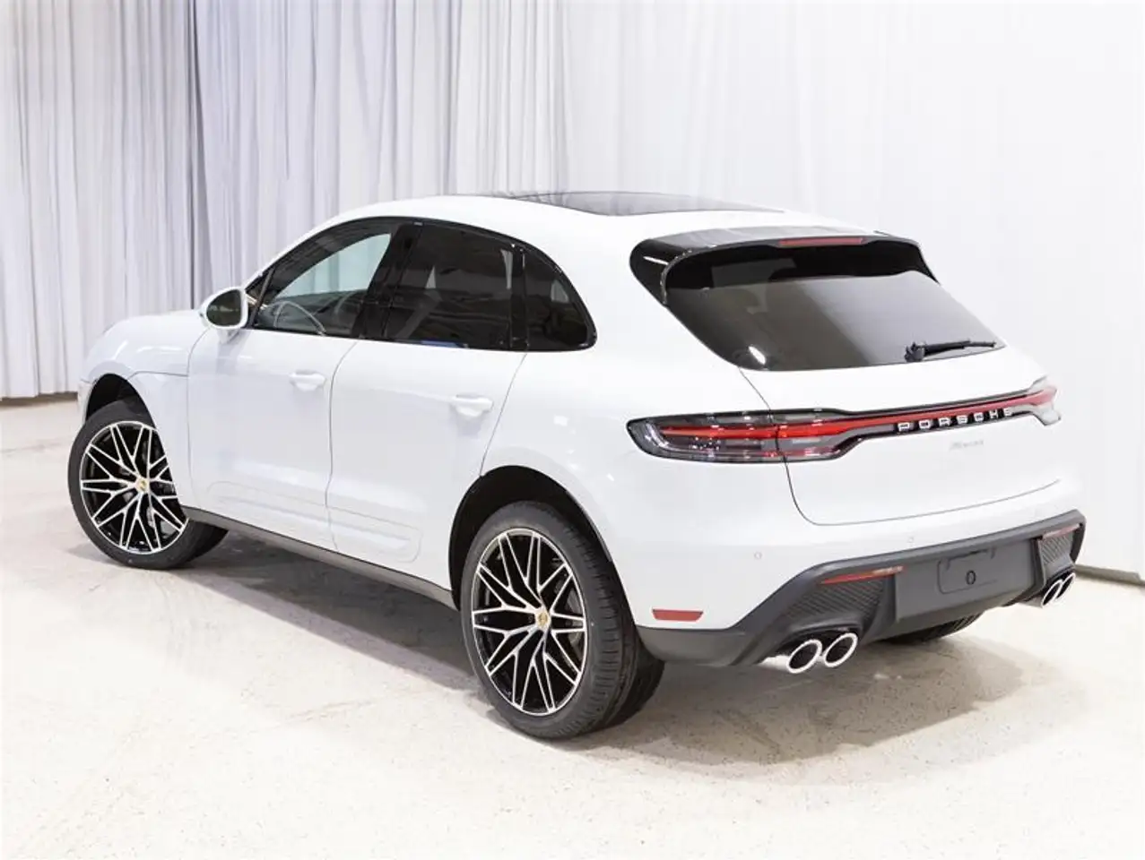 Porsche Macan снимка Porsche Macan