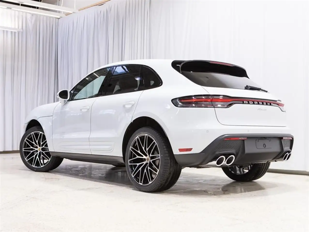 Porsche Macan снимка Porsche Macan