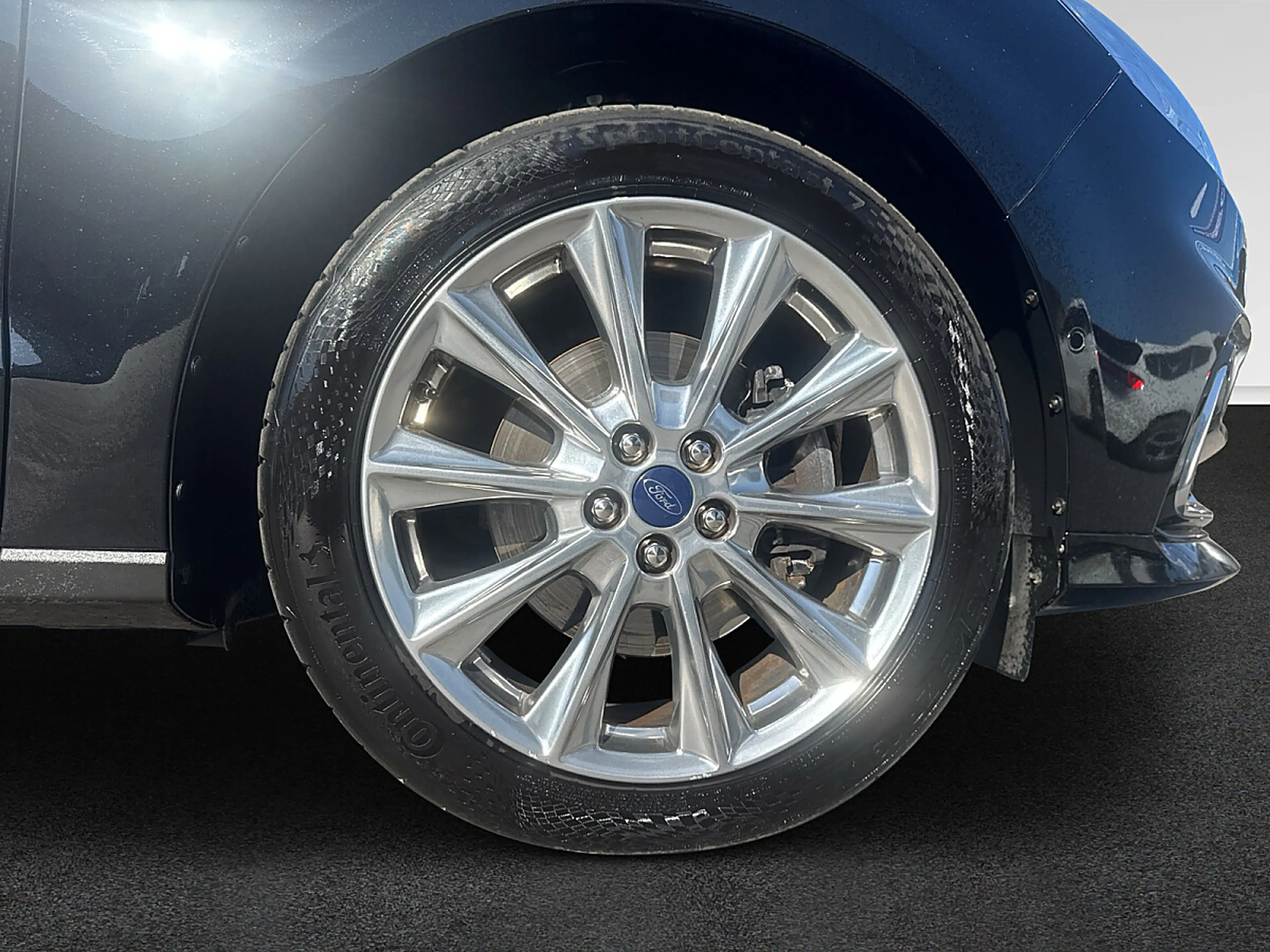 Ford Galaxy 2,0 EcoBlue SCR AWD Vignale Aut. — photo 4