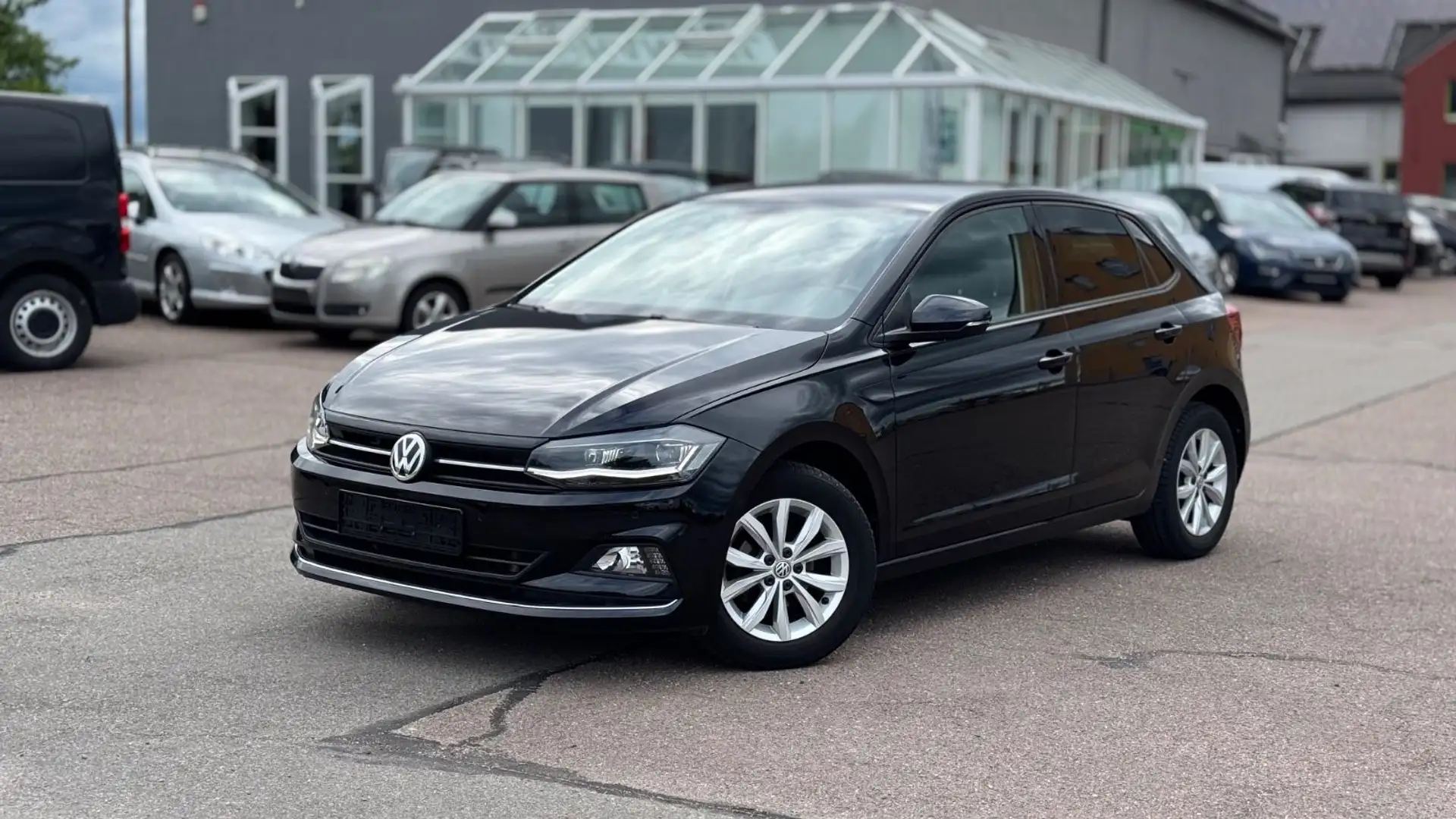 Volkswagen Polo VI Highline ACC*APP*PDC*SCHECKHEFT* Negro - 1