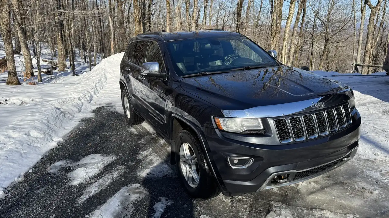 Jeep Grand Cherokee снимка Jeep Grand Cherokee