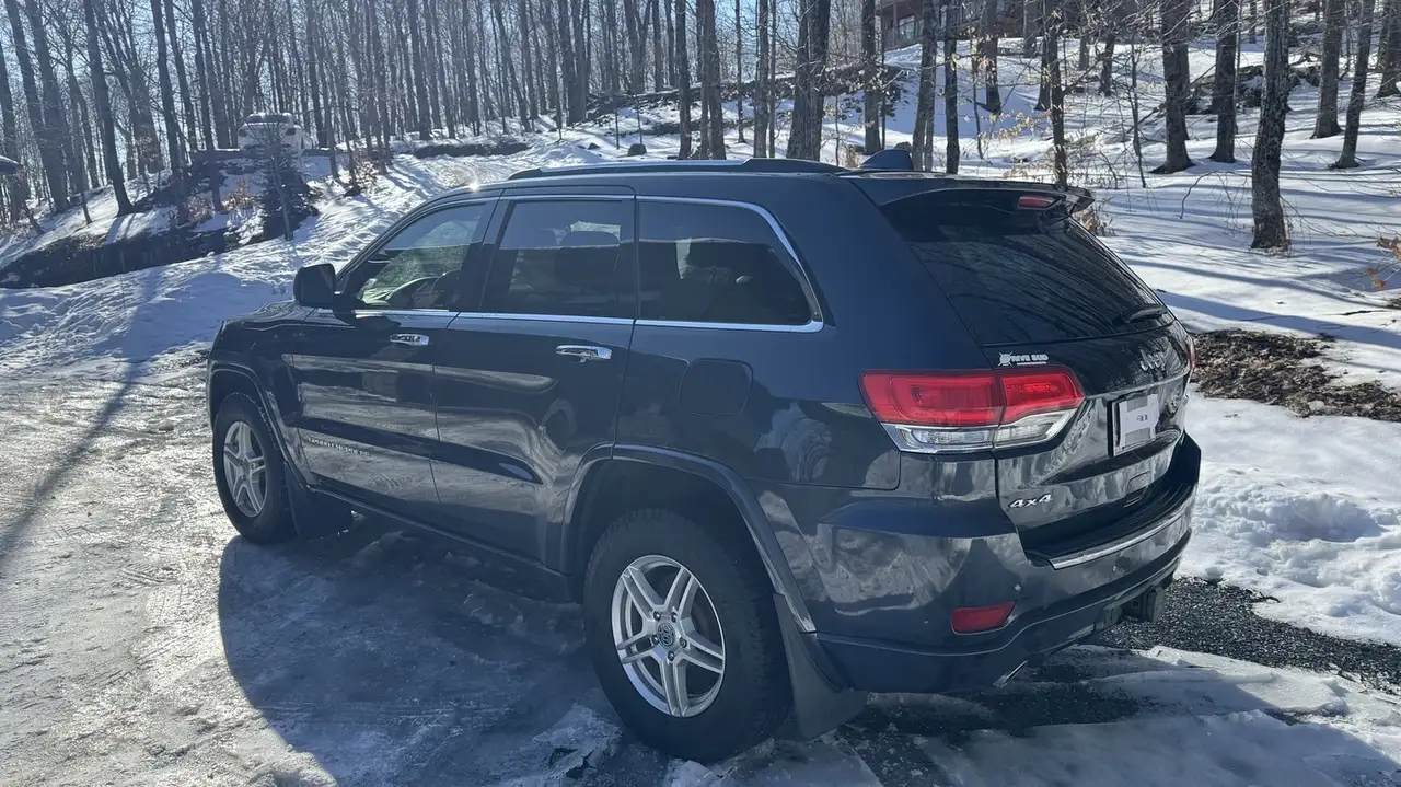Jeep Grand Cherokee снимка Jeep Grand Cherokee