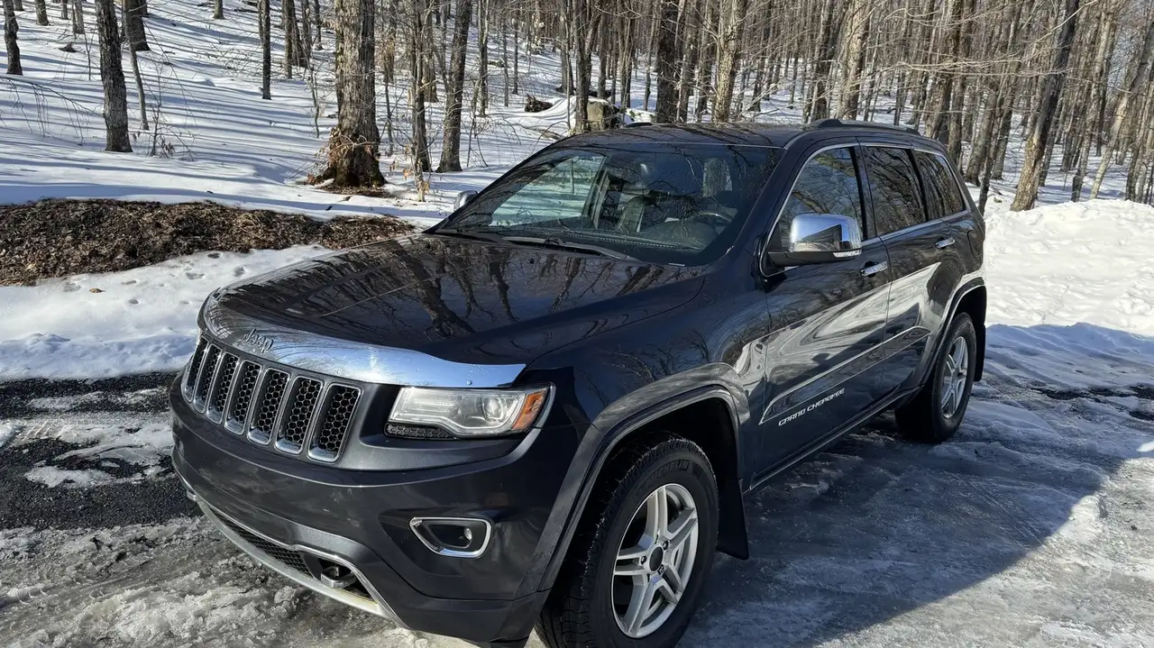 Jeep Grand Cherokee снимка Jeep Grand Cherokee