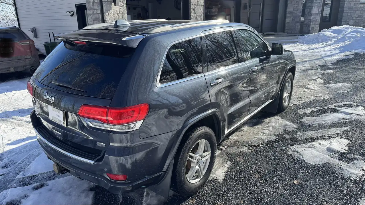 Jeep Grand Cherokee снимка Jeep Grand Cherokee
