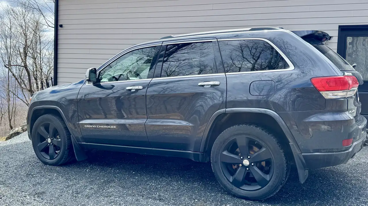 Jeep Grand Cherokee снимка Jeep Grand Cherokee