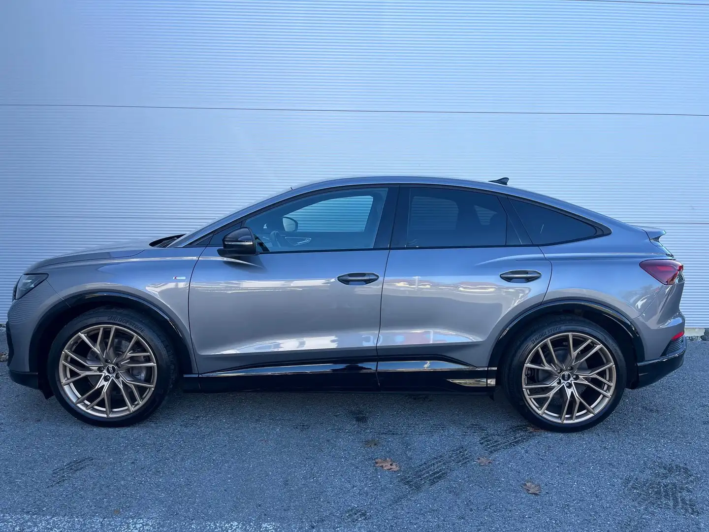 Audi Q4 e-tron Audi Q4 Sportback 50 e-tron quattro Grau - 2