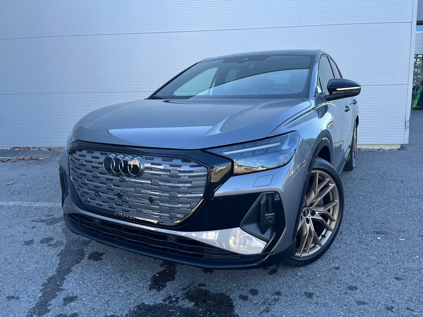 Audi Q4 e-tron Audi Q4 Sportback 50 e-tron quattro Grau - 1