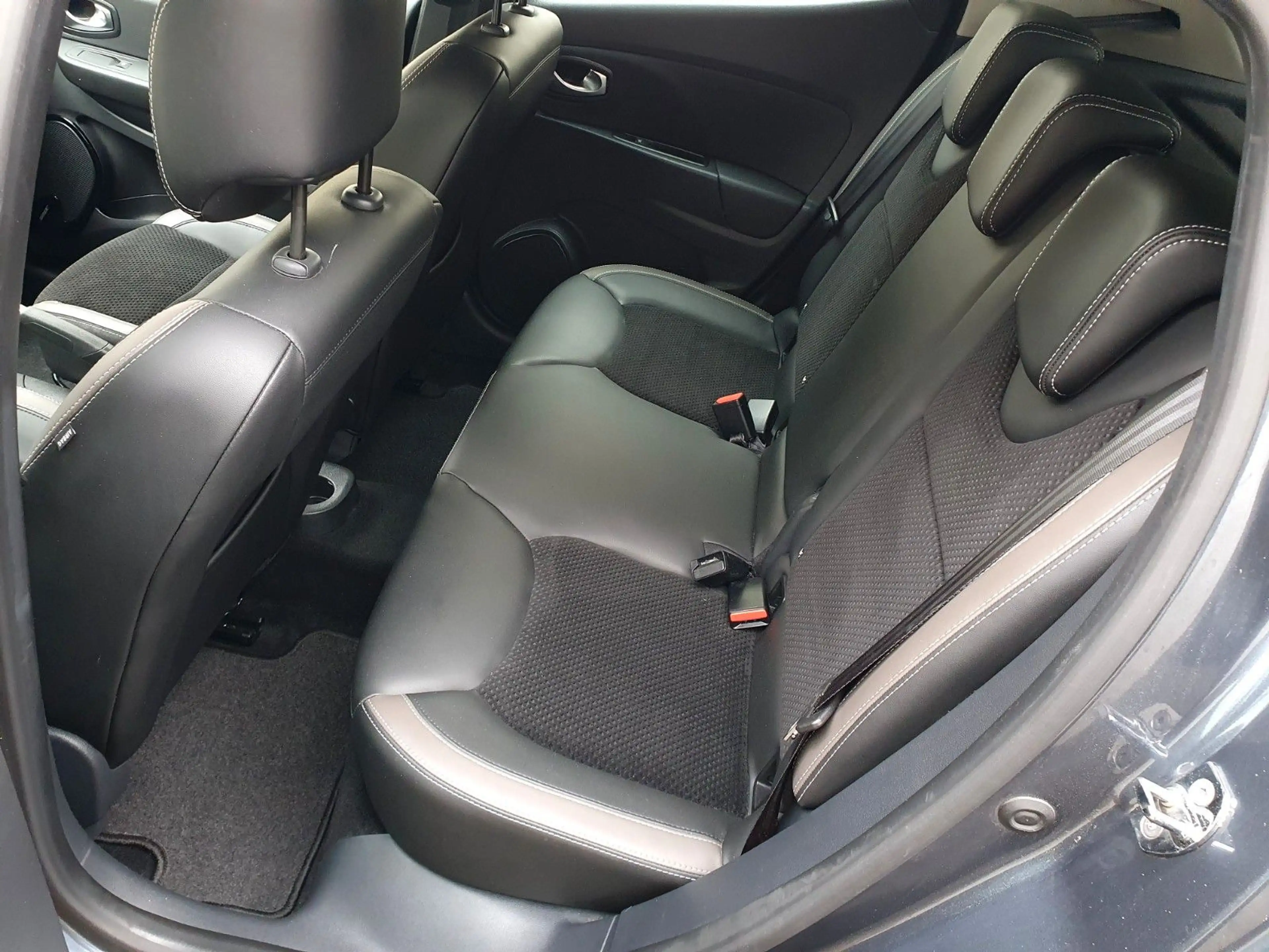 Renault Clio IV Intens **Kamera*Bose*LED*Sitzhzg** — photo 12