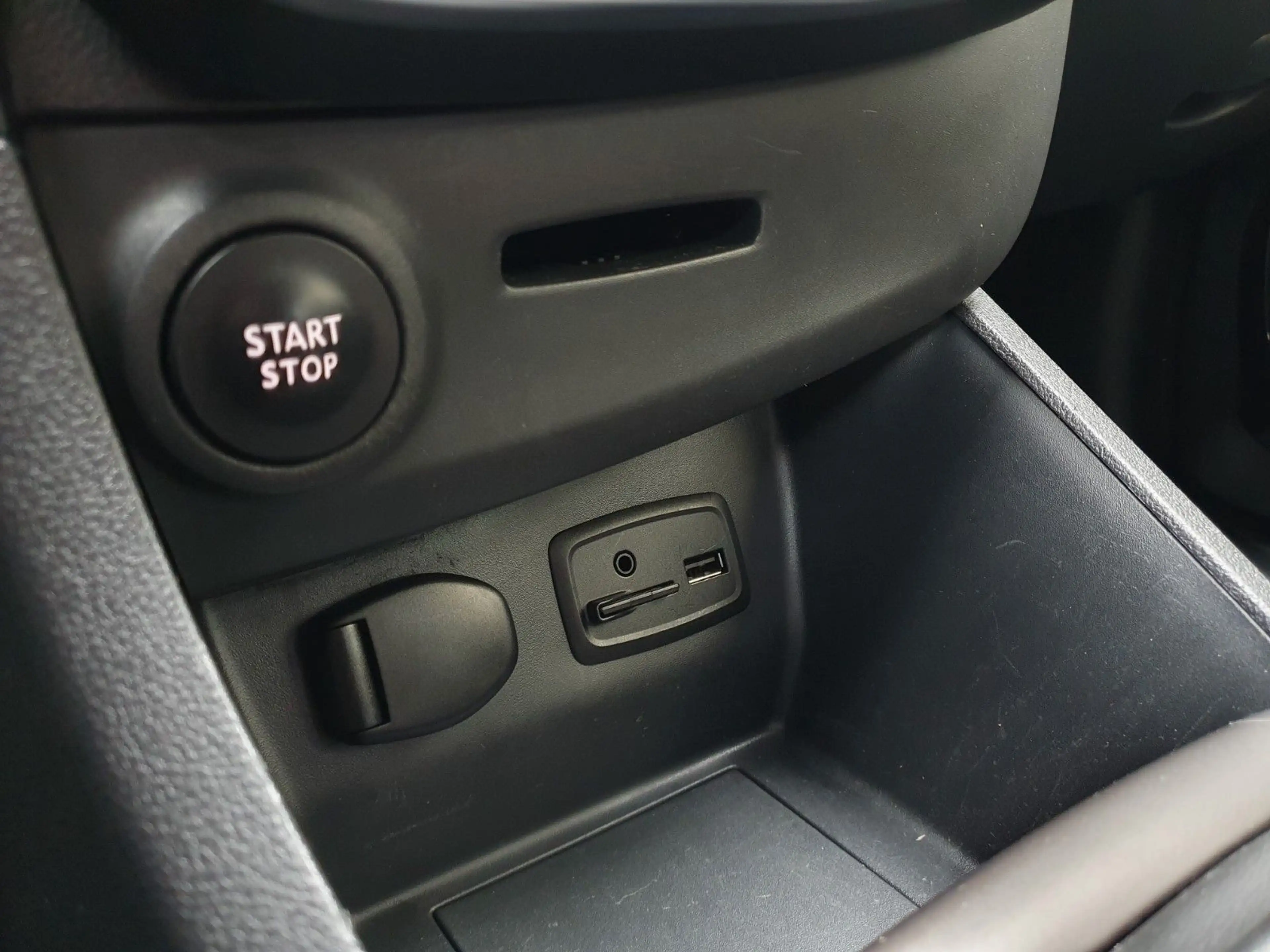 Renault Clio IV Intens **Kamera*Bose*LED*Sitzhzg** — photo 22