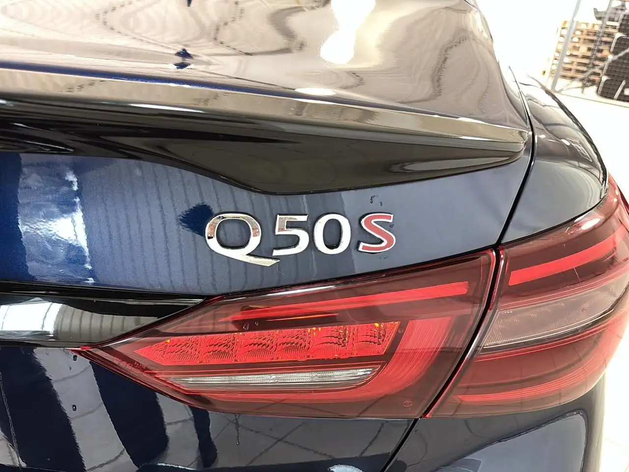 Infiniti Q50 снимка Infiniti Q50