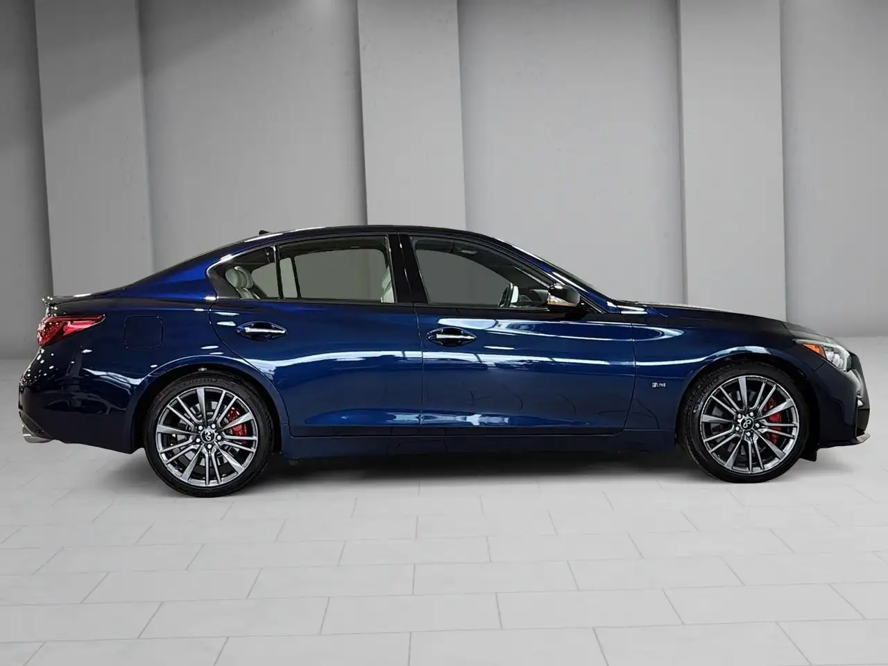 Infiniti Q50 снимка Infiniti Q50