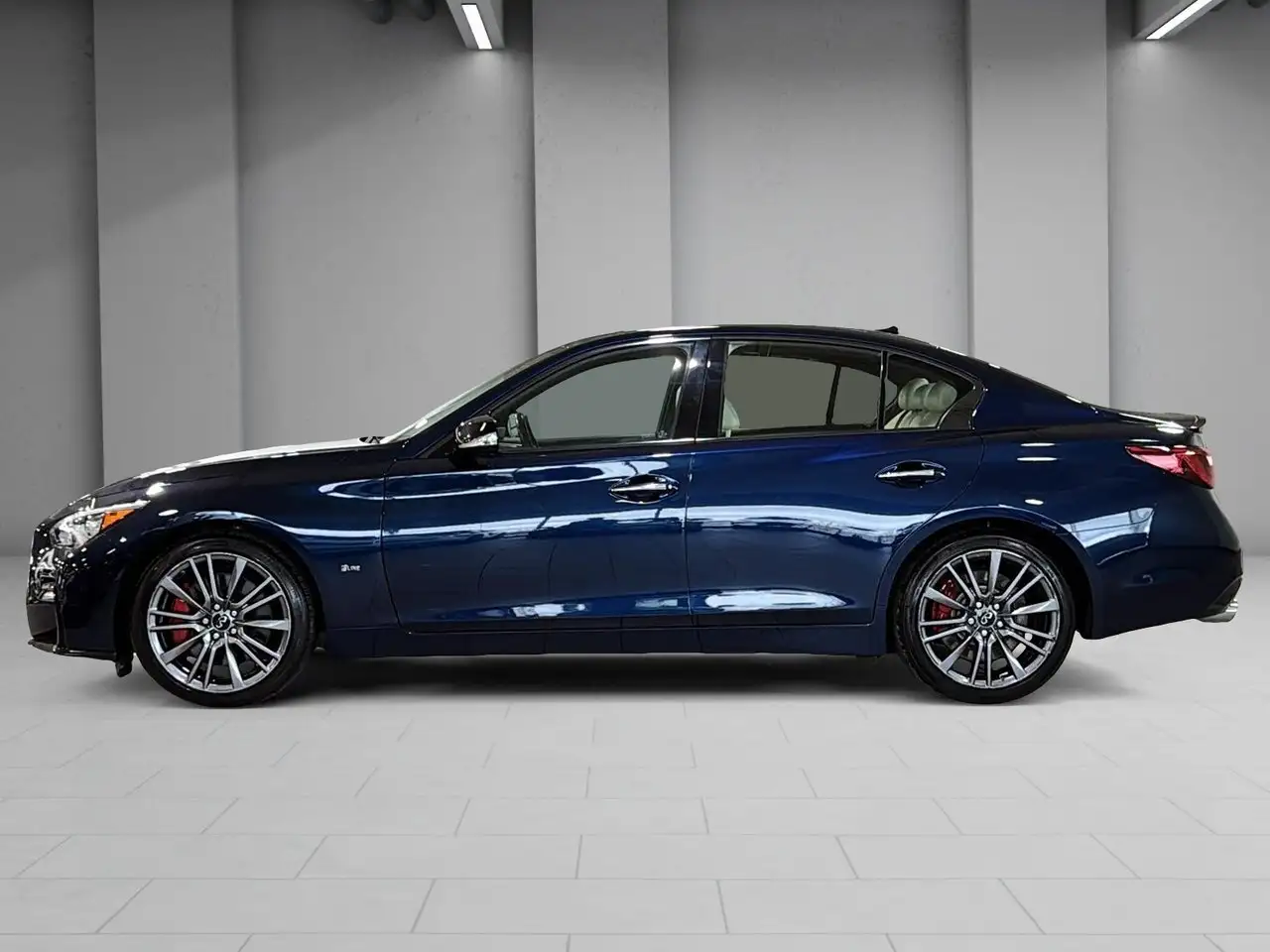 Infiniti Q50 снимка Infiniti Q50