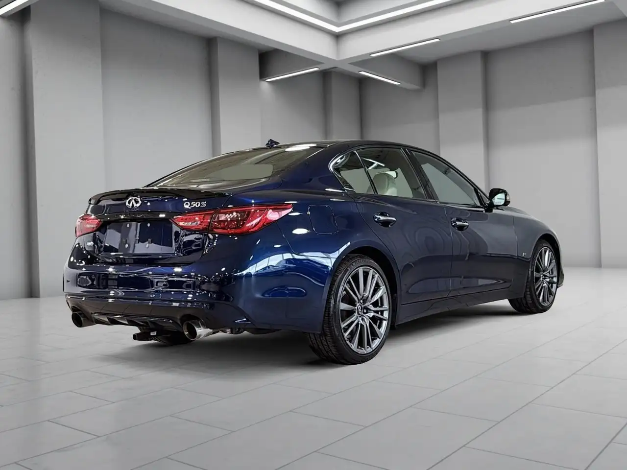 Infiniti Q50 снимка Infiniti Q50