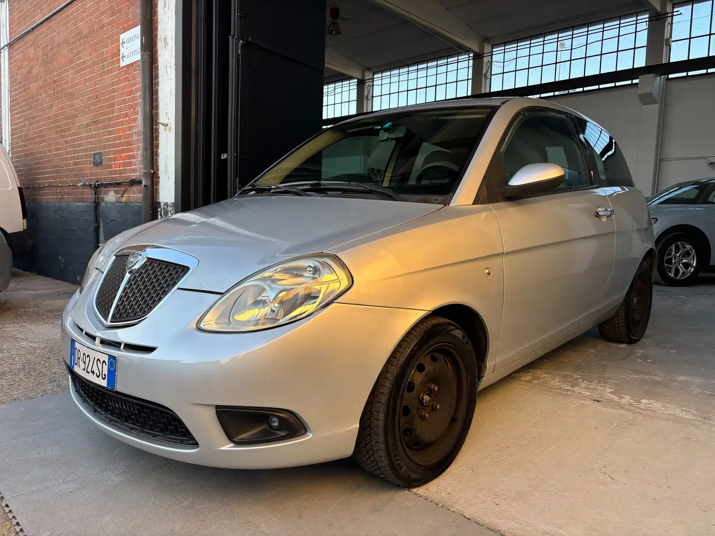 Lancia Ypsilon Ypsilon II 1.4 8v Argento Argent - 1
