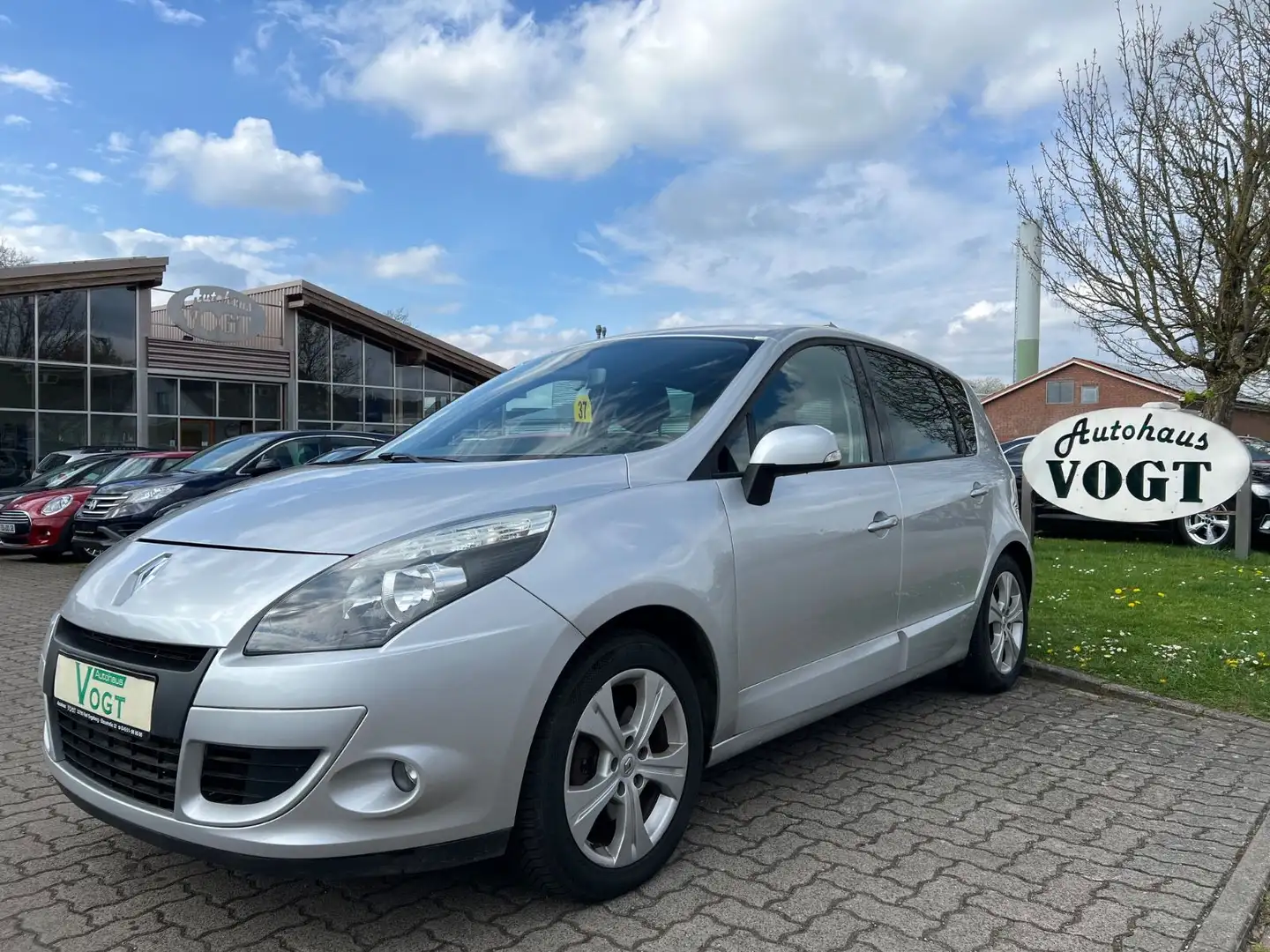 Renault Scenic III Dynamique 2.0 TEMP/PDC/KLIMA Grau - 1