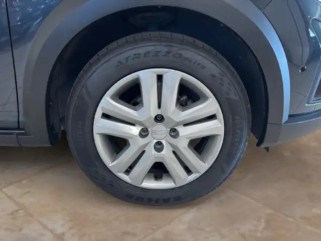 Dacia Sandero view 6