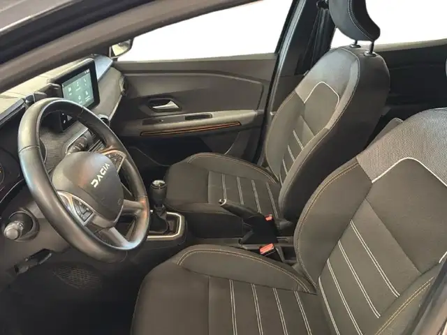 Dacia Sandero view 11