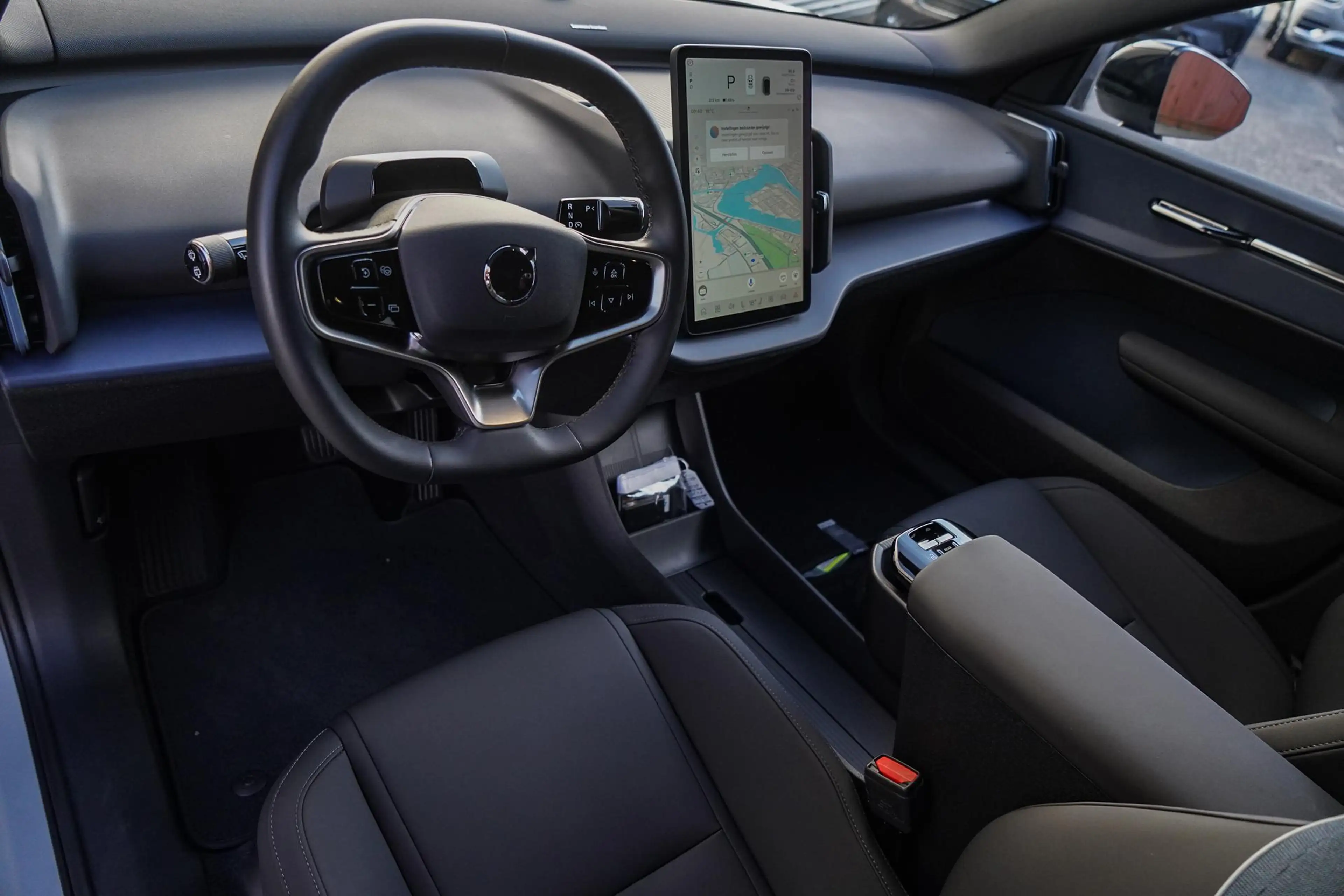Volvo EX30 Single Motor Extended Range Plus 69 kWh | Adaptive — photo 12