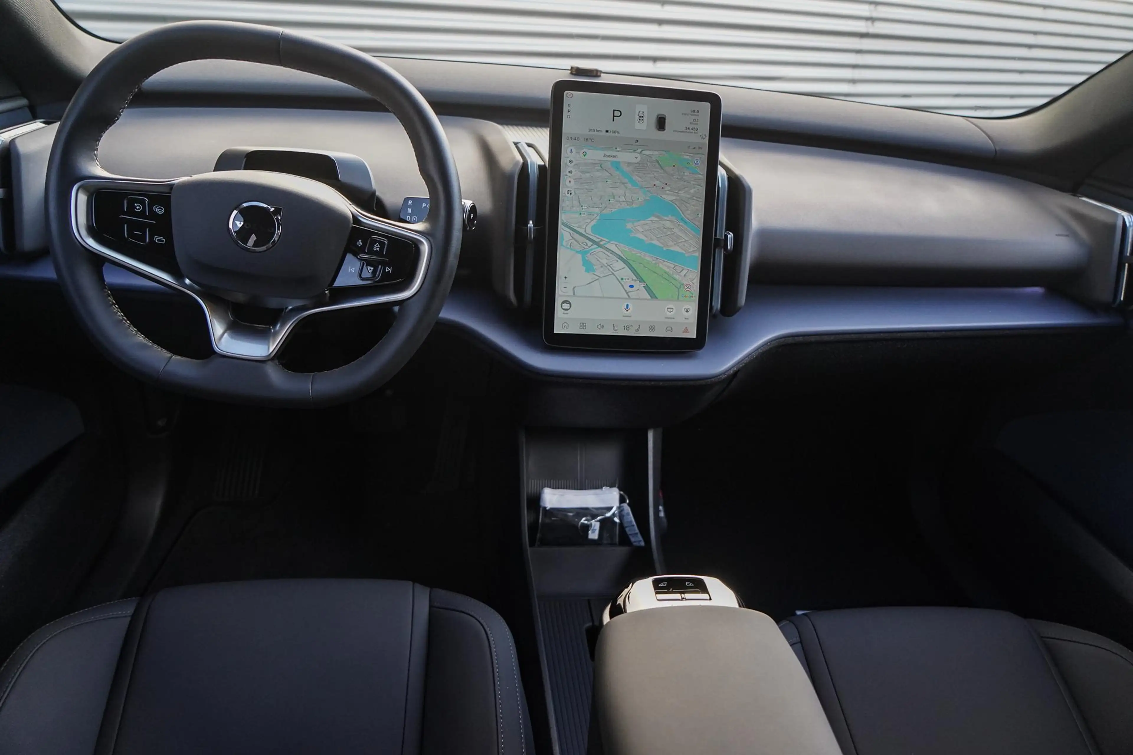 Volvo EX30 Single Motor Extended Range Plus 69 kWh | Adaptive — photo 13