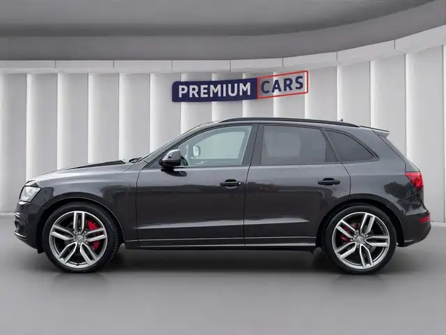 Audi SQ5 view 2