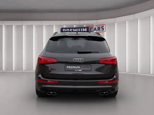 Audi SQ5 view 4