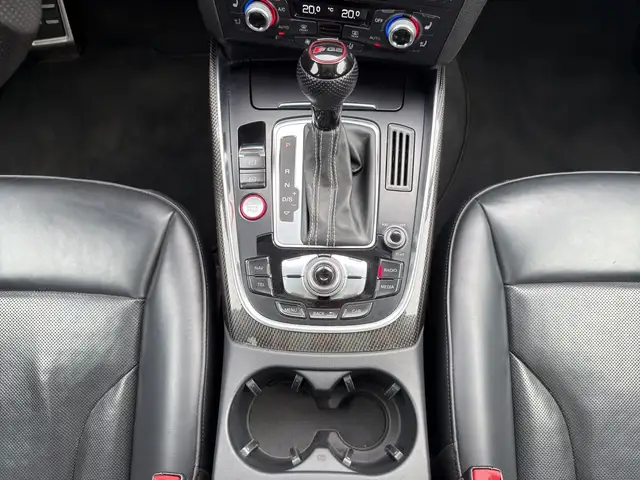 Audi SQ5 view 15